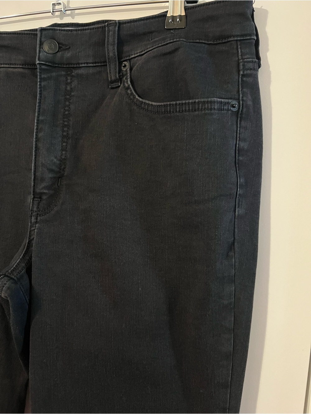 Crown and Ivy Black Straight Leg Jeans - Picture 4 of 5